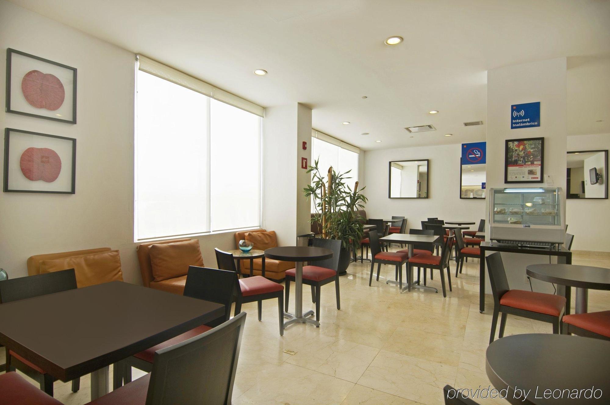 One Toluca Aeropuerto Hotel Restaurante foto